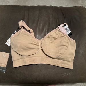 NWT Kindred Bravely Sublime Hands-Free Pumping & Nursing Bra